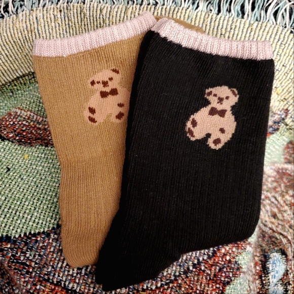 2 pack pair of 🧸 socks made of cotton, polyester, spandex blend. Black & brown. - Picture 4 of 8